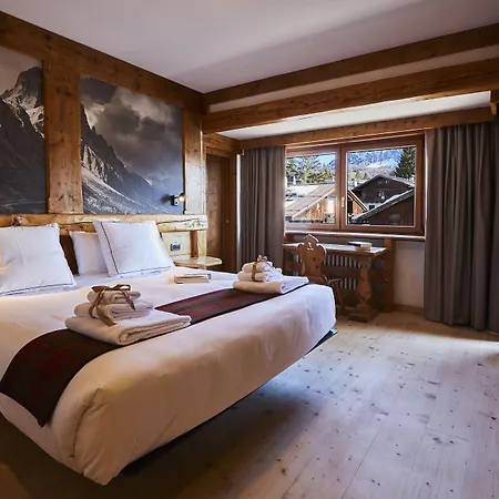 Hotel Eight Cortina