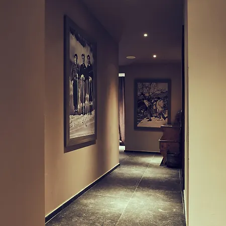 Hotel Eight Cortina
