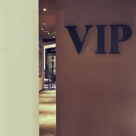 Hotel Eight Cortina 5*