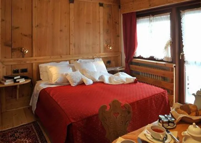 Eight Cortina 호텔 코르티나 담페조