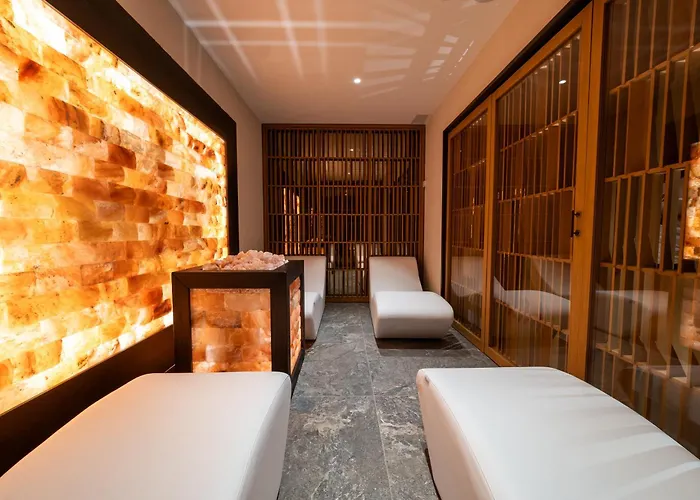Hotel Eight Cortina