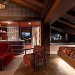 Hotel Eight Cortina