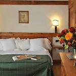 Hotel Eight Cortina 5*