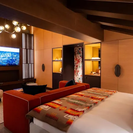 Eight Cortina Otel 5*