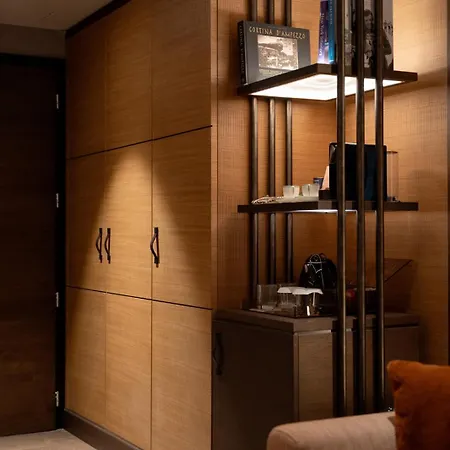 Eight Cortina 5*