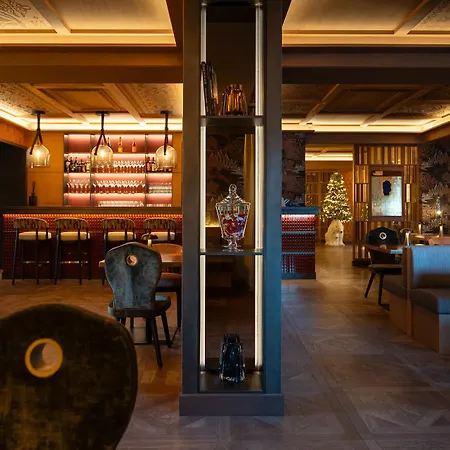 Otel Eight Cortina