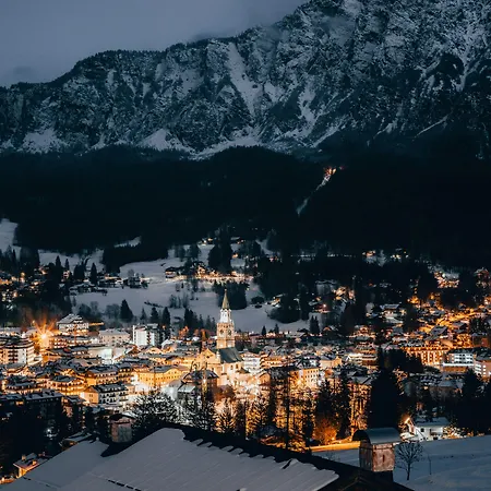 Eight Cortina Hotel 5*