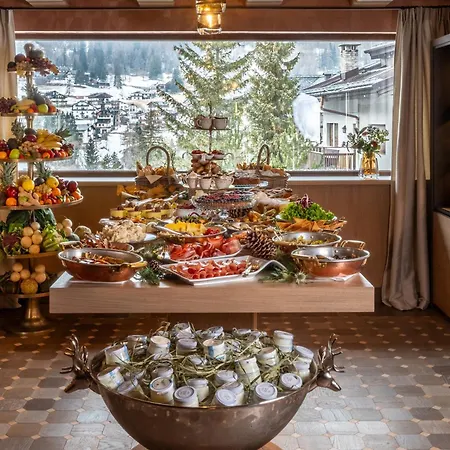 Eight Cortina 5* Cortina dʼAmpezzo