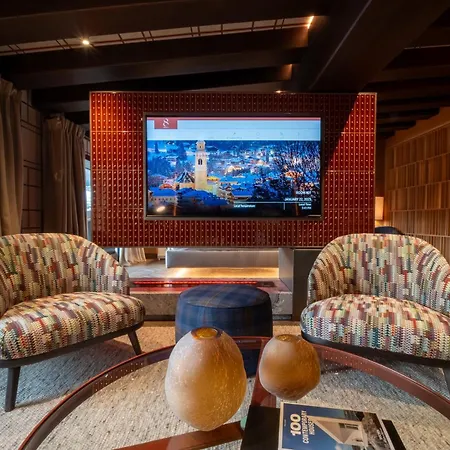 Hotel Eight Cortina